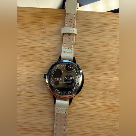 TOKYObay Sorva Light Cream Leather Strap Watch with black dial - Picture 2 of 9